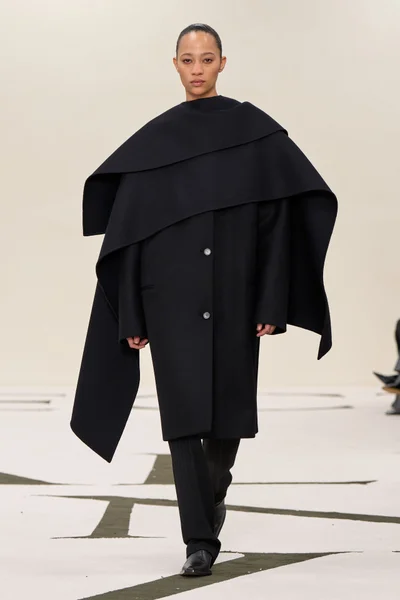 Look 11